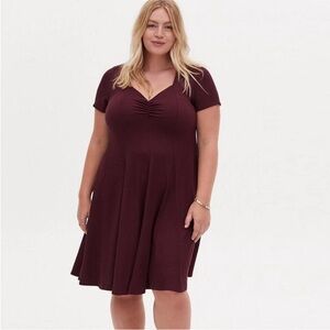 Torrid Mini Slub Fluted Winetasting Maroon Color V-neck Short Sleeve Dress